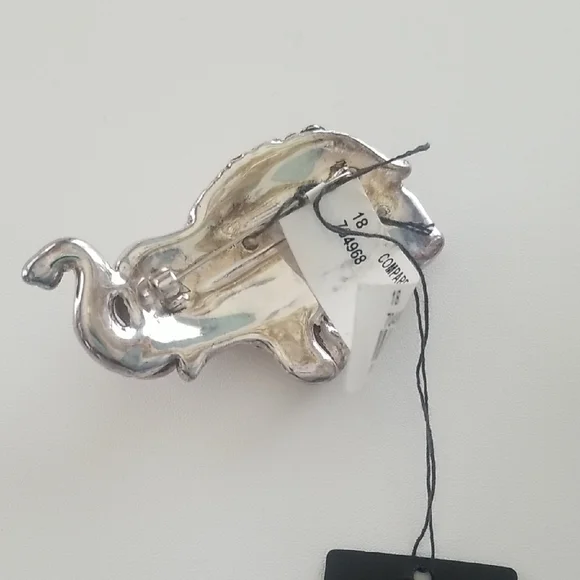 E&L Silver Elephant Brooch - Picture 2 of 3
